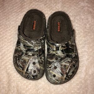 Camo crocs
